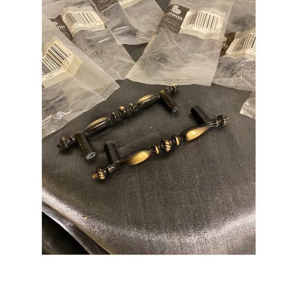 Set of 8 Belwith Antique English Satin Brass Drawer Handles 3 1/4 in. NOS - Picture 10 of 10